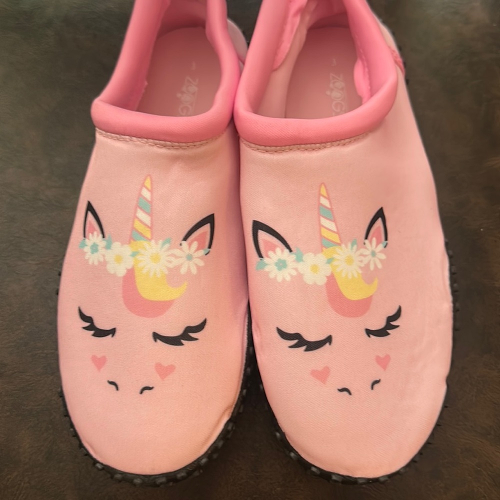 ZOOGS PINK UNICORN WATER SHOES: NEW WITH TAGS: SIZE 3